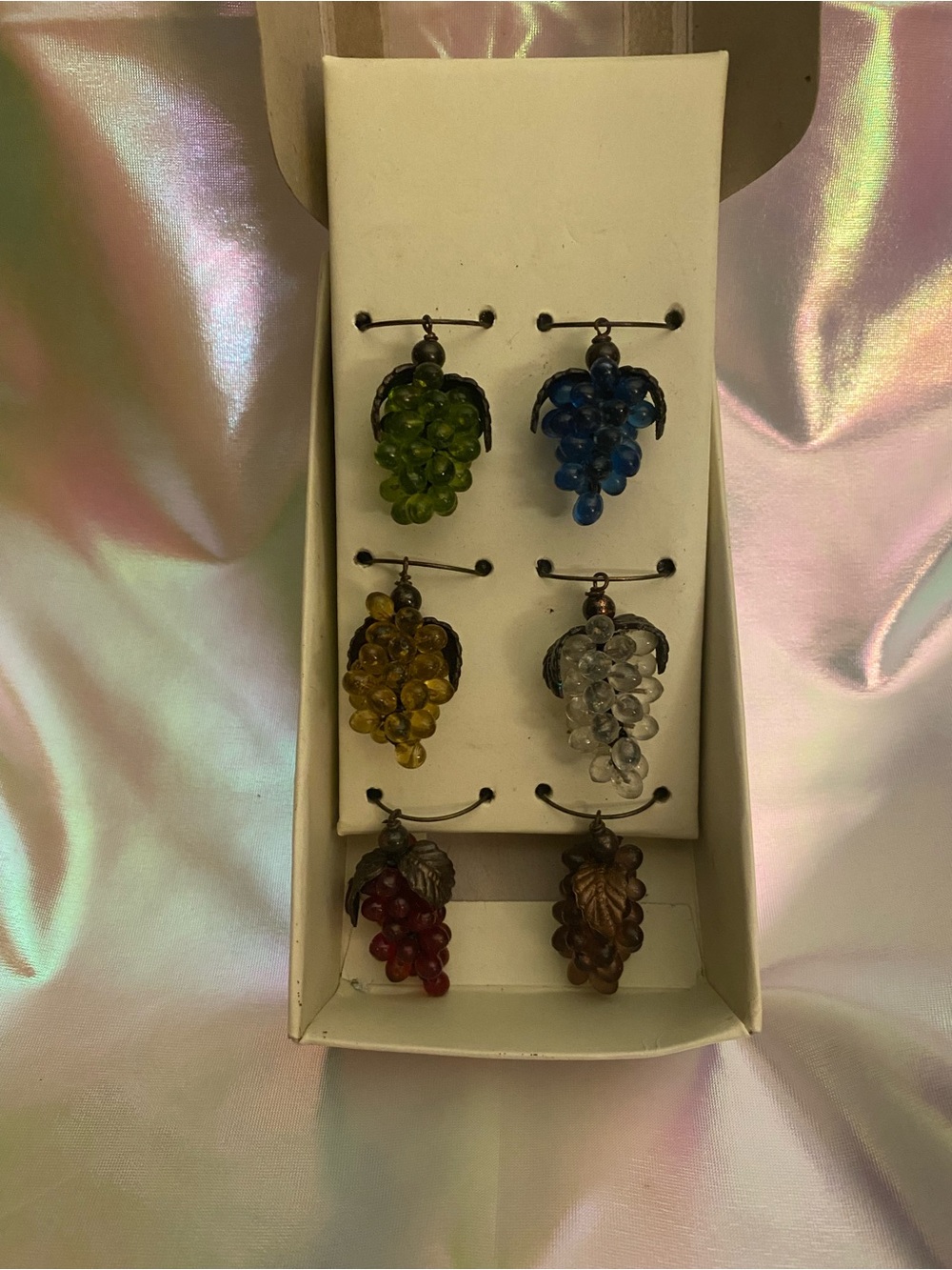Pottery Barn Set of 6 Glass Grape Wine Glass Charms Beaded Cluster w/ Box vintag